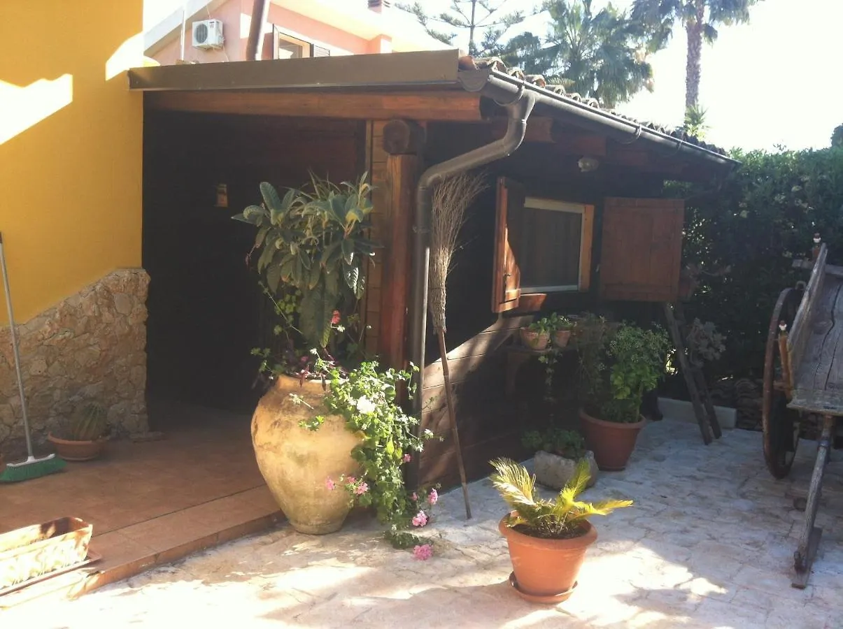 Holiday Home Anita Arenella  0*, Arenella (Syracuse) Italia